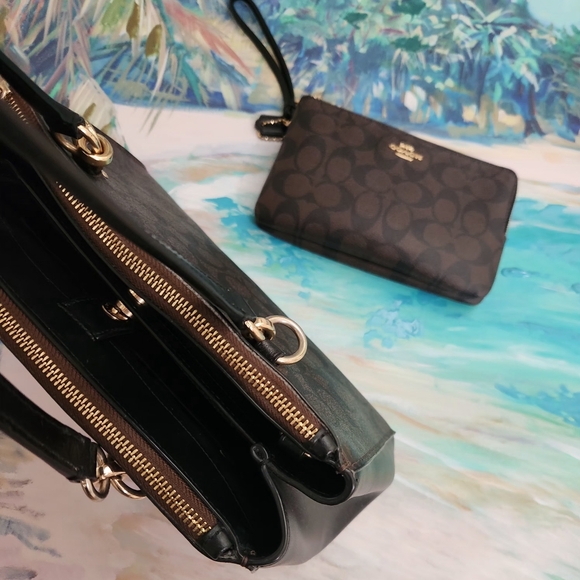 Coach SET! Convertible CROSSBODY Plus Matching Wallet wristlet! - Picture 14 of 16